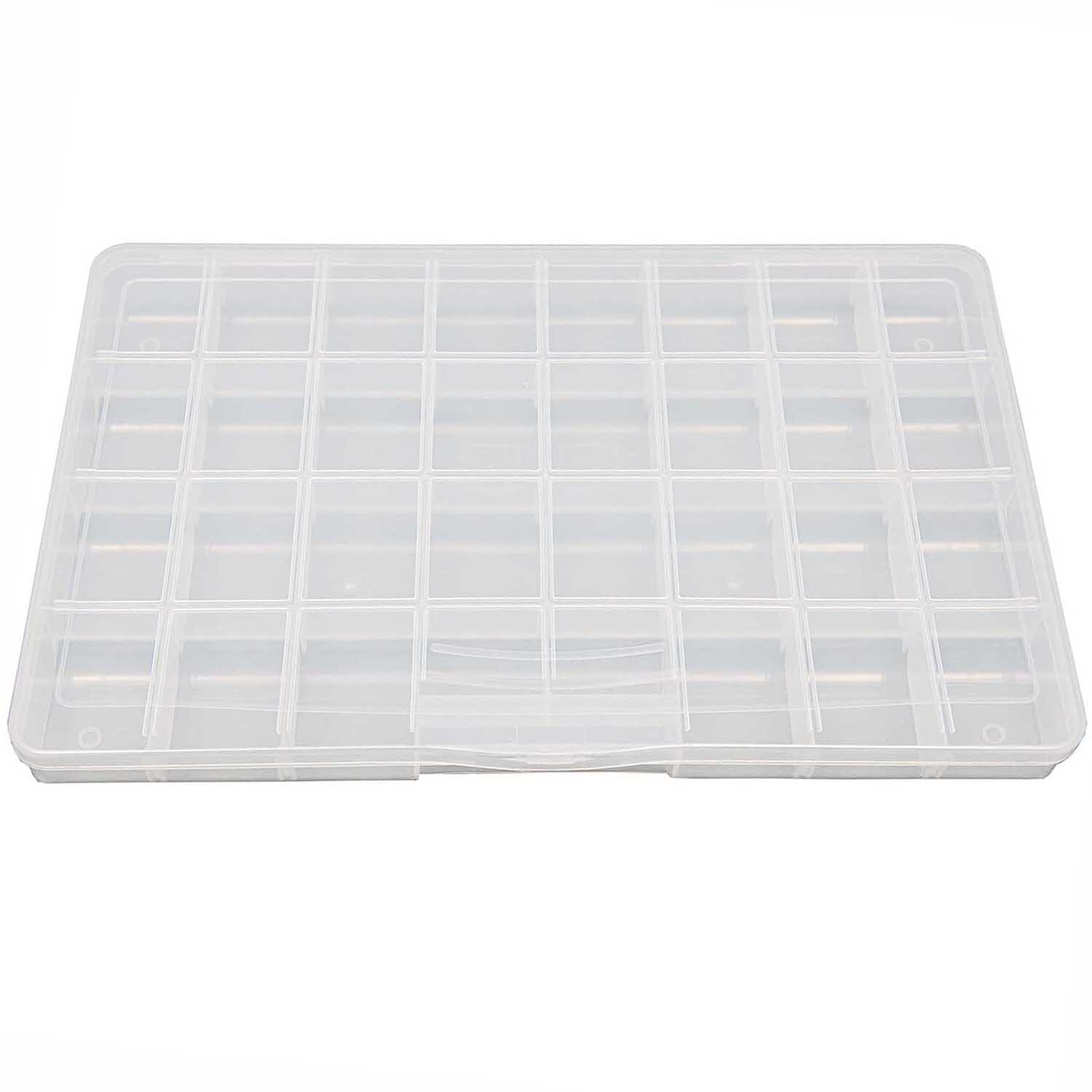 Sortierbox mit 32 Fächern von Rico Design, transparent, ideal zur Aufbewahrung kleiner Gegenstände.