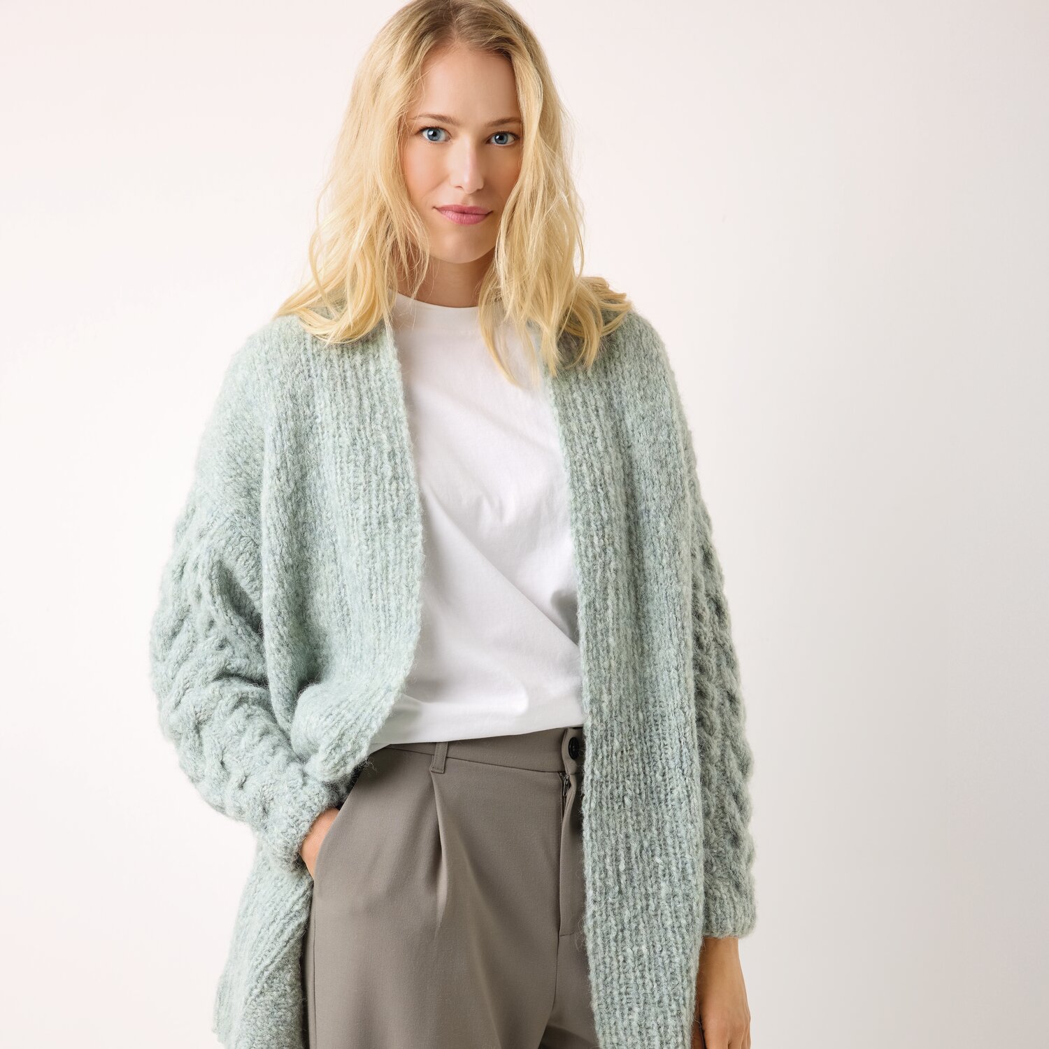 Strickset Jacke Modell 25 aus Die Neue Masche No. 13 von idee. Creativmarkt