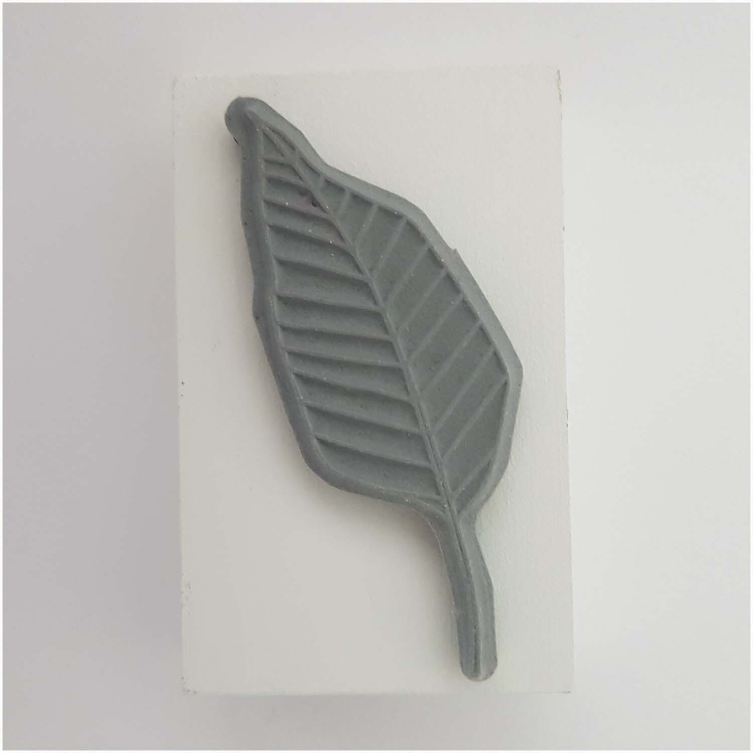 Stempel Blatt stilisiert weiß 35x55mm von COLOP Arts & Crafts