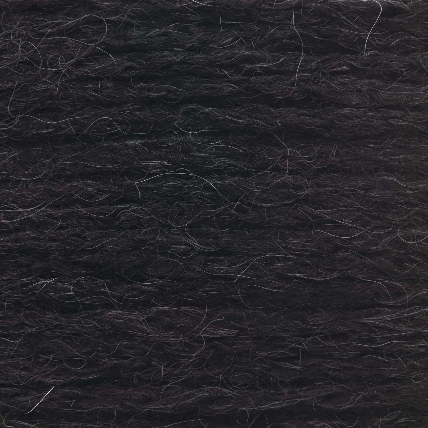 Rico Luxury Alpaca Superfine aran, weiches Garn in tiefem Schwarz, ideal für warme Strickprojekte.