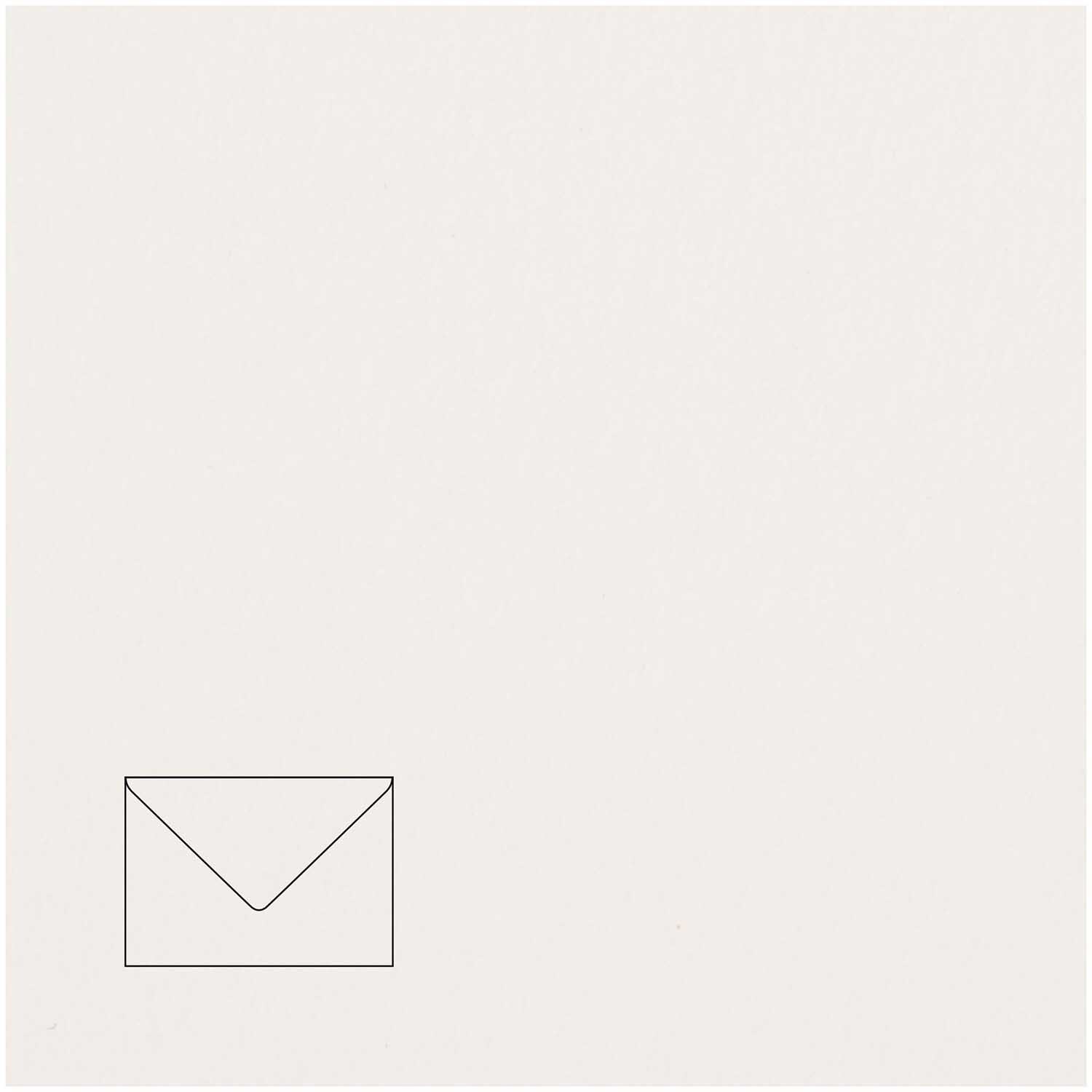Kuvert Essentials B6 5 Stück von Rico Design. Weißer Umschlag auf weißem Hintergrund, schlichtes Design.