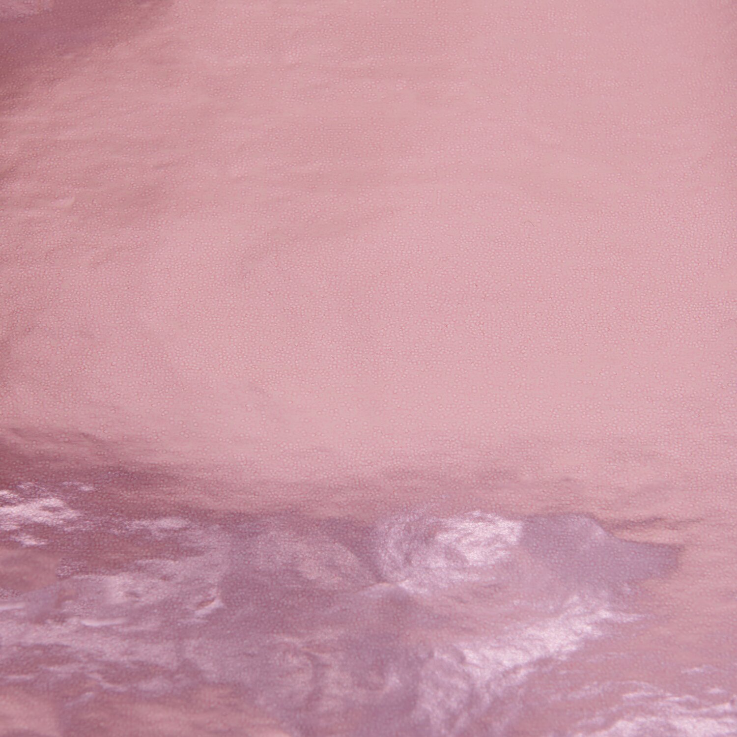 Geschenkpapier Metallic, rosa, von Rico Design. Glänzende Oberfläche, ideal für stilvolle Verpackungen. Maße: 70cm x 2m, 80g/m².