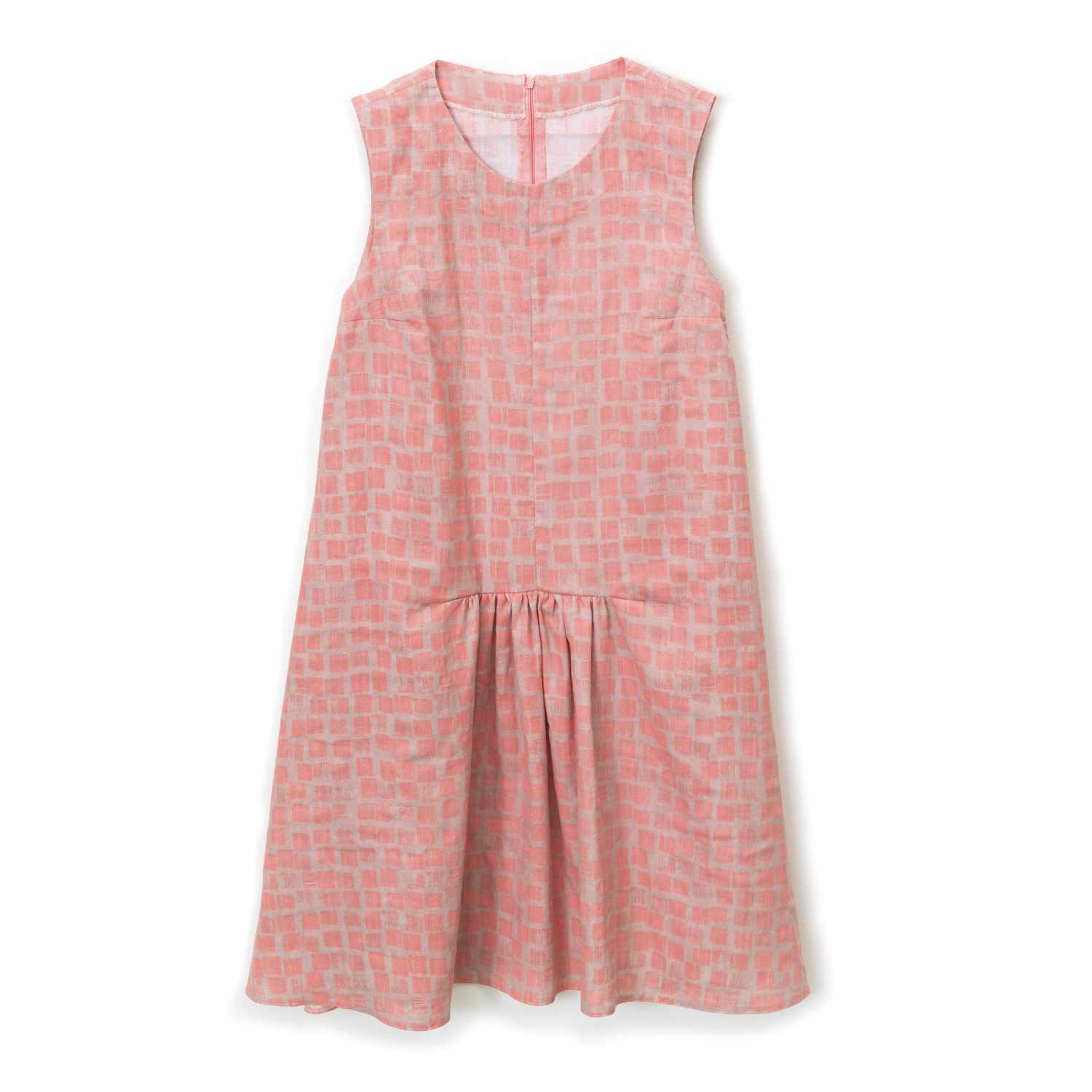 Musselin-Druckstoff Nature Matters: Ärmelloses Kleid in mauve-rosa mit geometrischem Muster von Rico Design. Ideal für sommerliche Outfits.