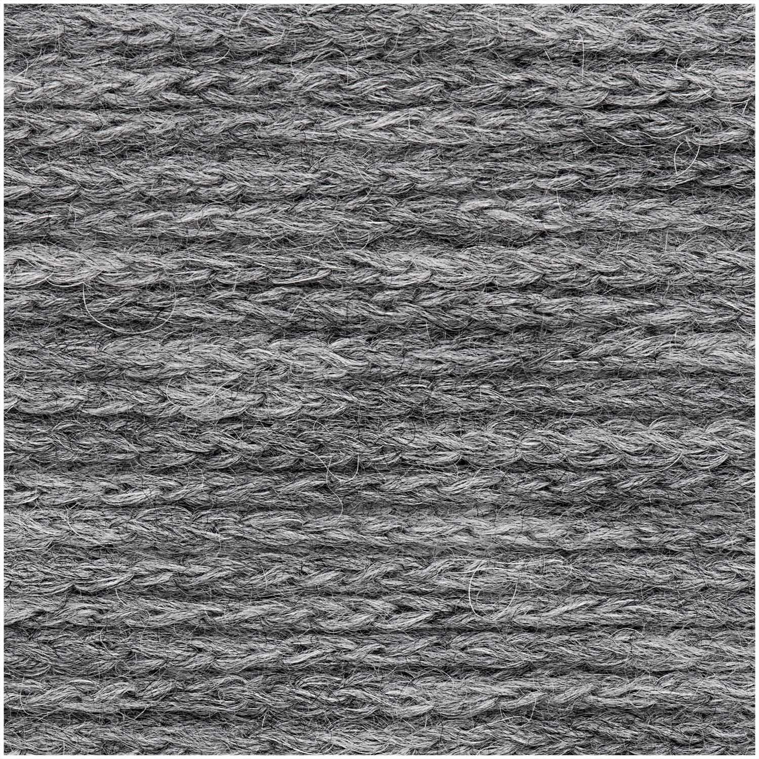 Fashion Alpaca Dream dk von Rico Design in Grau, Nahaufnahme der weichen, strukturierten Wolle, ideal für Strickprojekte.