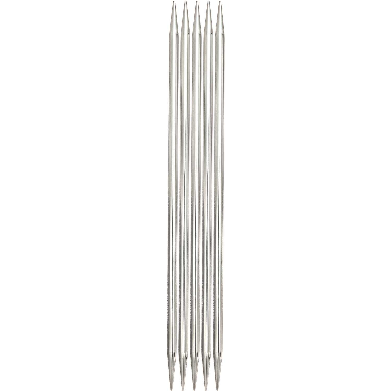 KnitPro Nadelspiel 20cm Messing: Sechs silberne Stricknadeln aus Metall, ideal für präzises Stricken.