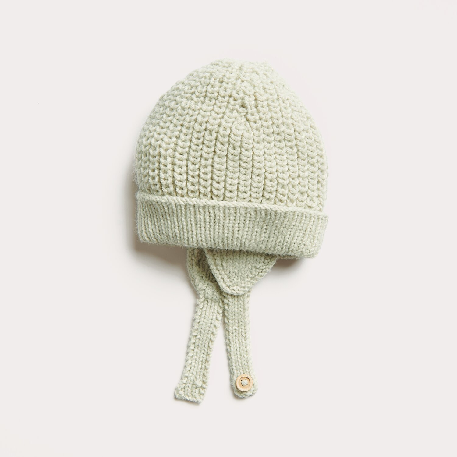 Strickset Mütze Modell 07 aus Baby 042 in Salbei. Weiche, luxuriöse Mütze von Rico Design. Ideal für kühle Tage.