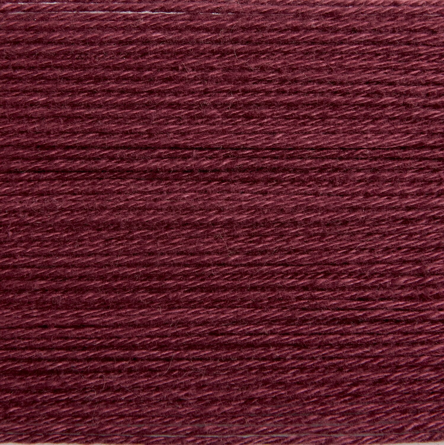 Rico Cotton: Bordeauxfarbene Wolle von Rico Design, ideal für Strickprojekte, 50g 125m.