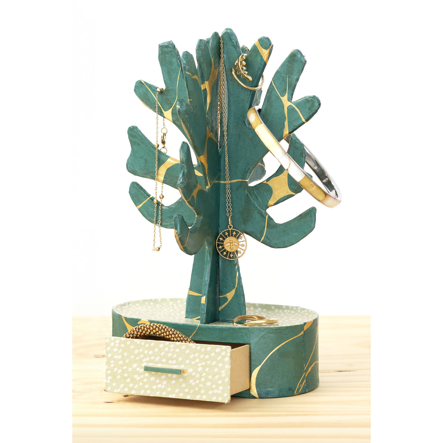 Bastelset Kreativer Moment Schmuckbaum: Grüner Schmuckhalter mit Schublade, ideal für Ketten und Armbänder. Maße: 16x5x16cm.