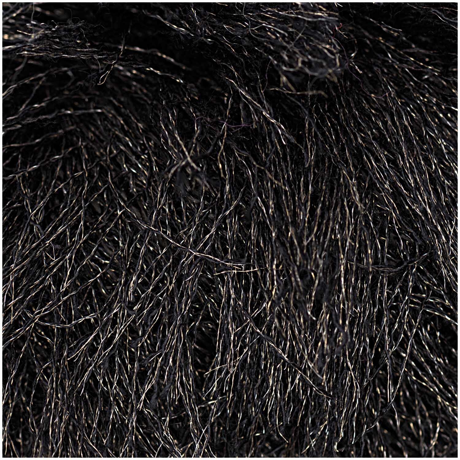 Fashion Luxury Style: Nahaufnahme von schwarzem Garn, 50g 73m, von Rico Design. Ideal für elegante Strickprojekte.