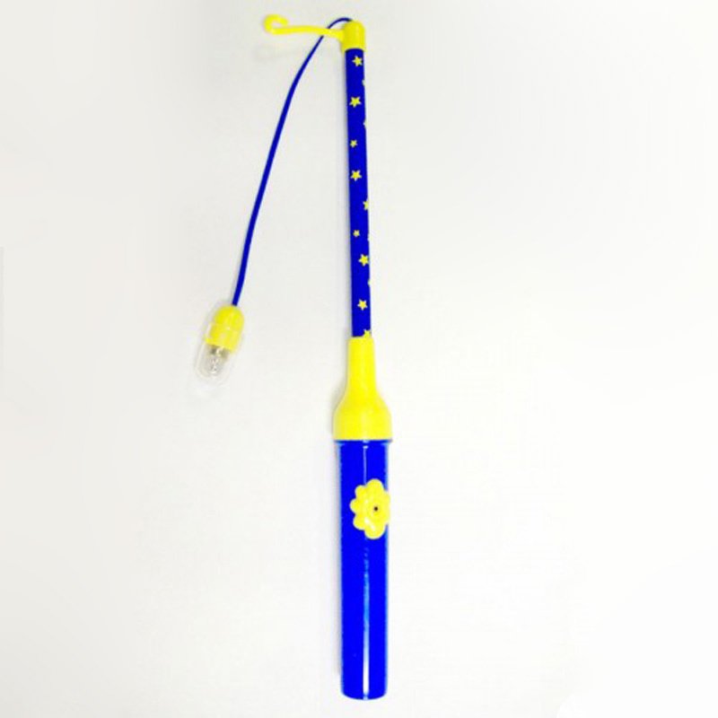 Laternenstab elektrisch mit Sternen blau-gelb 30cm. Der Stab ist blau mit gelben Sternen und hat eine gelbe Spitze. Ideal für Kinder.