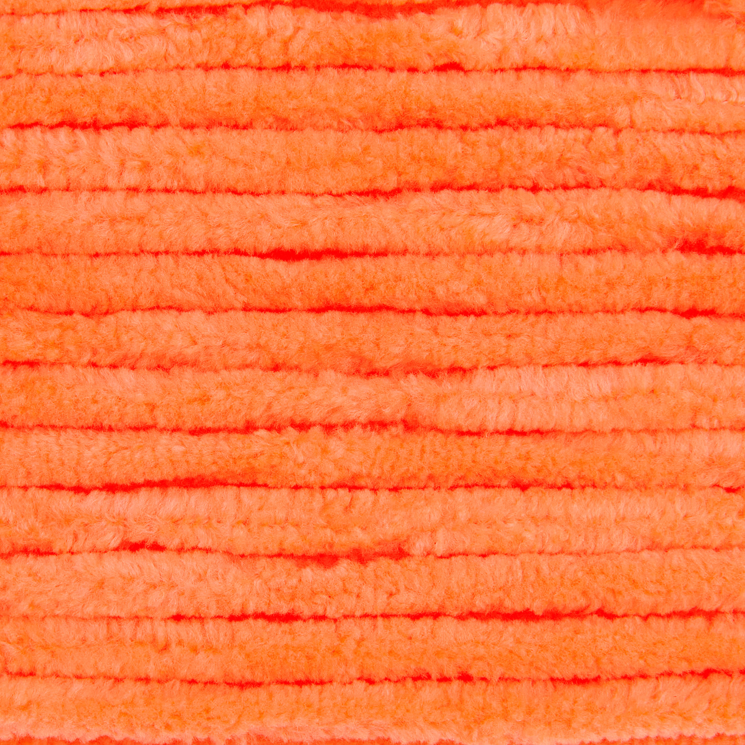Creative Chenillove Neon: Weiches, oranges Chenillegarn von Rico Design, ideal für kreative Strickprojekte.