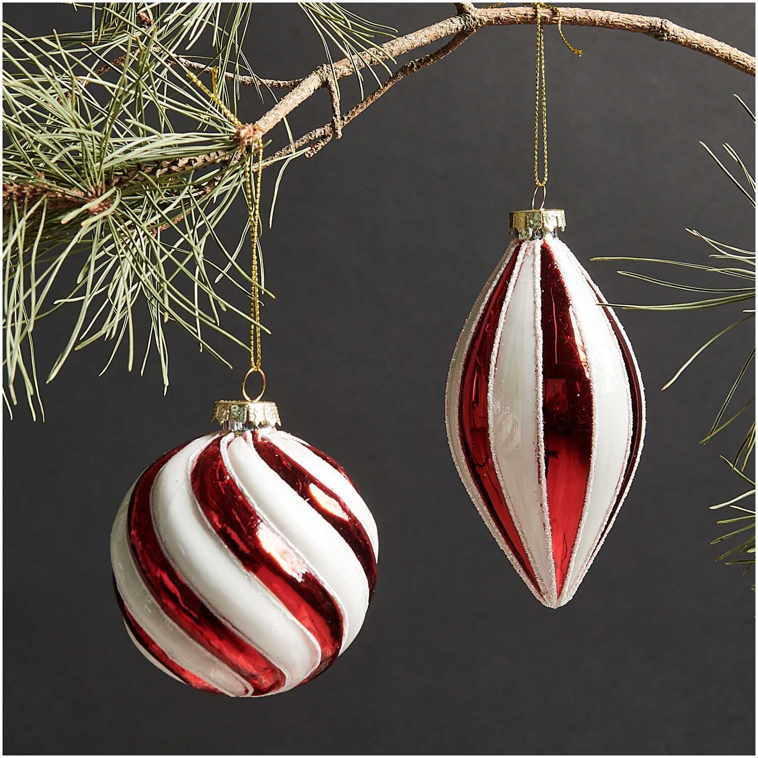 Glaskugel Baumschmuck rot-weiß 8cm von Rico Design
