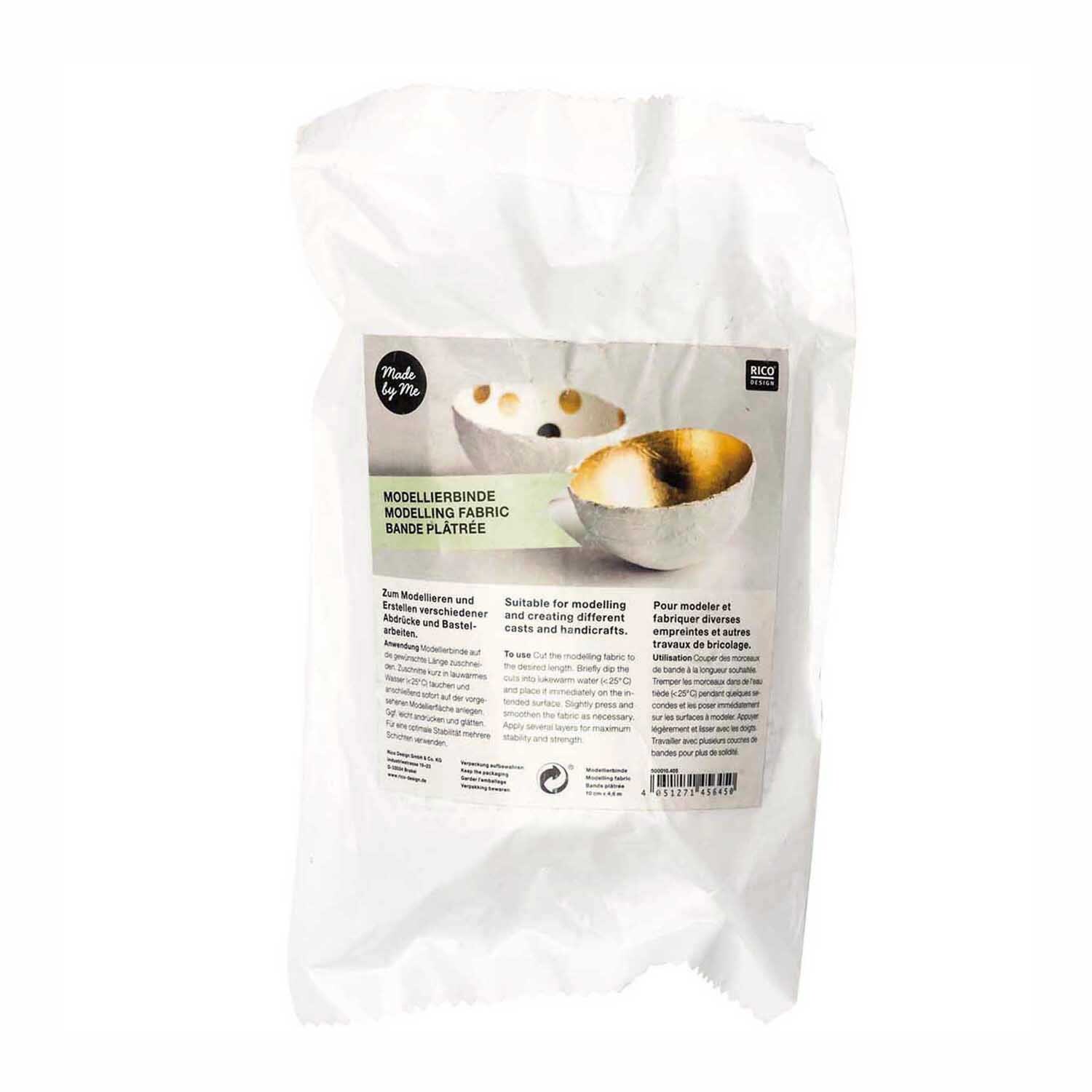 Modellierbinde 4,7m von Rico Design in weißer Verpackung mit Abbildung von dekorativen Schalen. Ideal für kreative Bastelprojekte.