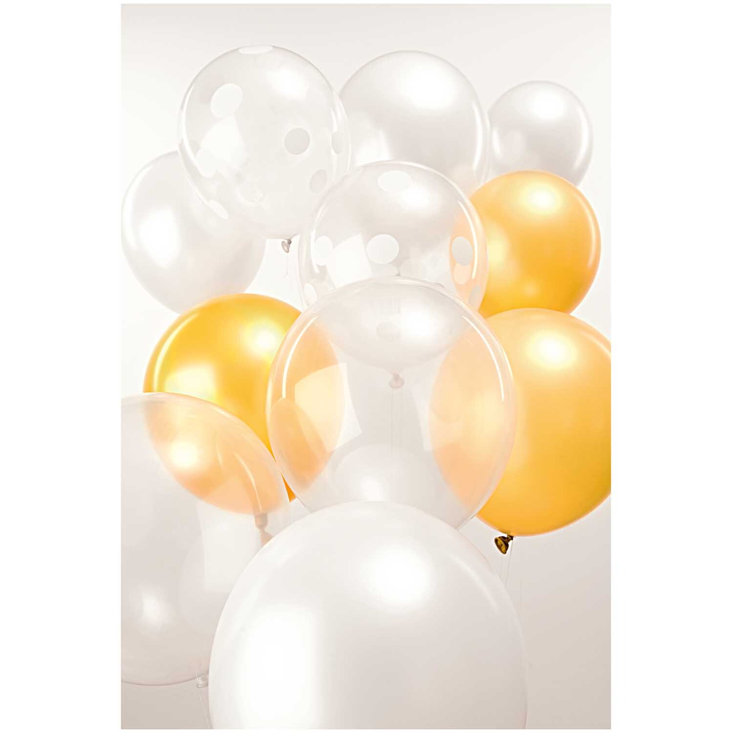 Luftballon Mix weiß 30cm 12 Stück von Rico Design zeigt weiße und goldene Ballons in einem Bündel.