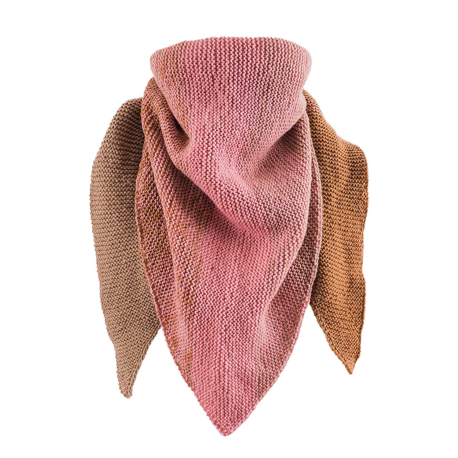 Creative Wool dégradé: Dreieckstuch in Rosa-Natur von Rico Design, gestrickt aus weicher Wolle.