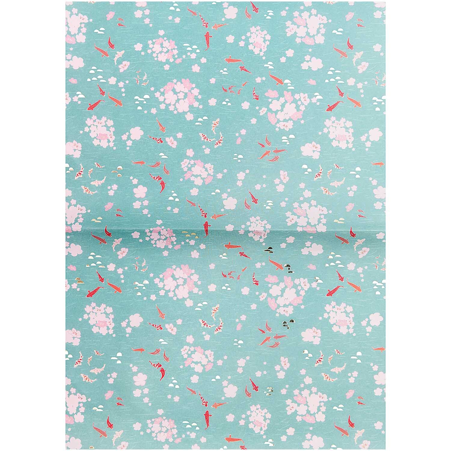 Paper Patch Papier Jardin Japonais Kois & Blumen zeigt ein lebendiges Muster mit Kois und Blumen auf einem mehrfarbigen Hintergrund.