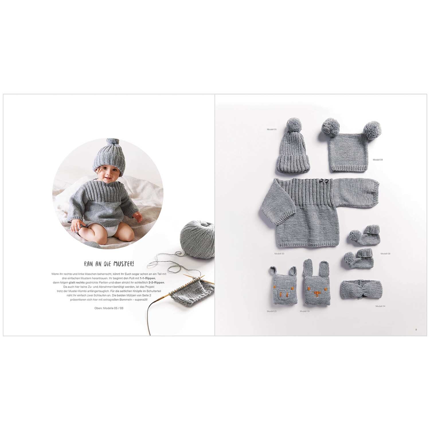 Rico Baby Heft Nr.31 zeigt ein Baby in grauer Strickkleidung mit Mütze, umgeben von Strickzubehör.
