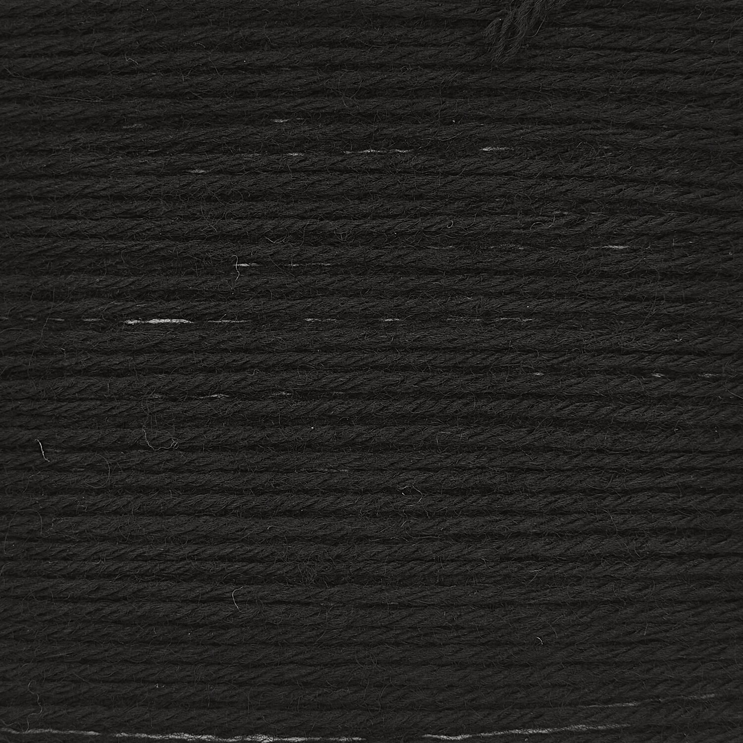 Wickelkarte des Garns Essentials Fine Fine Merino in der Farbe 012 Schwarz.