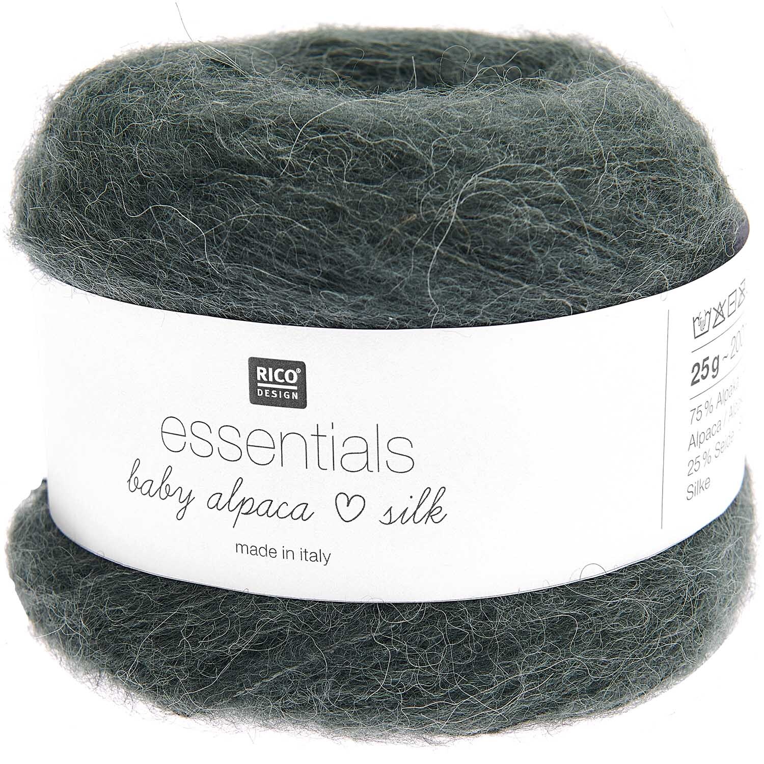 Essentials Baby Alpaca Loves Silk Strickset Shirt Modell 21, weiches Garn in Efeu von Rico Design, ideal für elegante Strickprojekte.