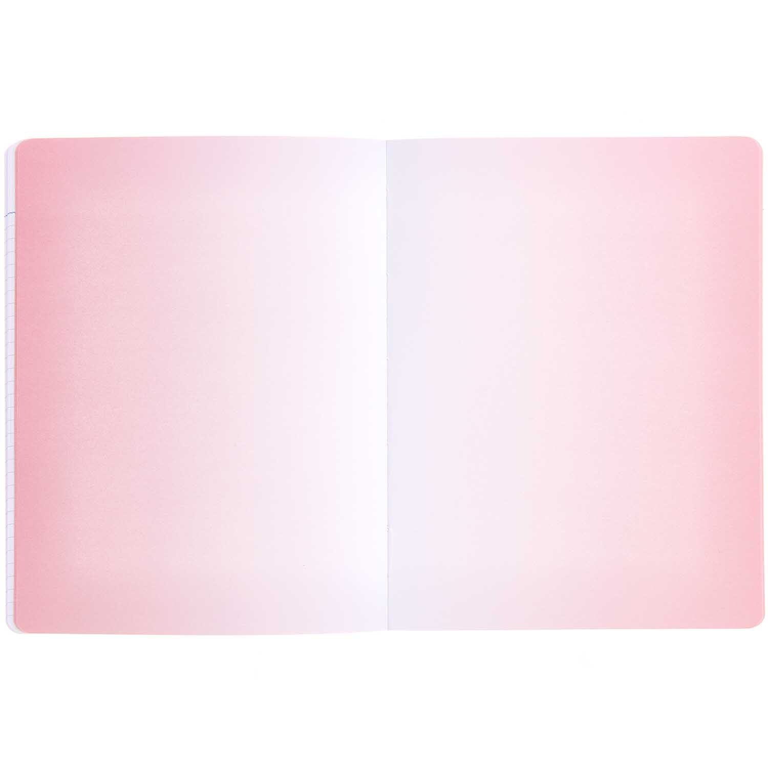 Rico Design x Redfries Notizbuch mit rosa Seiten, 14,5x19cm, 128 Seiten, offen dargestellt.