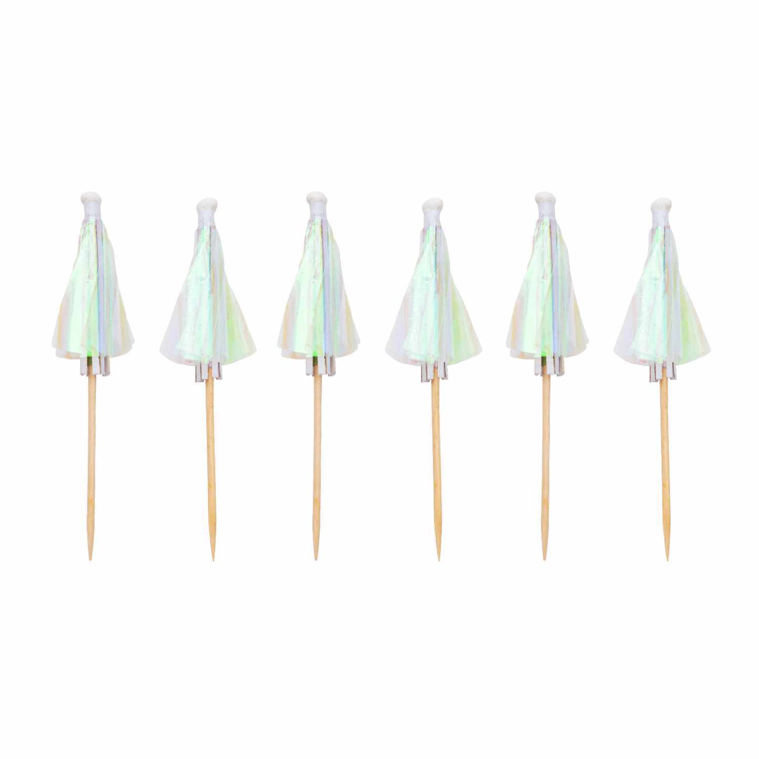 Picker Schirmchen irisierend 8,3cm 12 Stück von Rico Design. Sechs irisierende Schirmchen auf Holzstäbchen in einer Reihe.