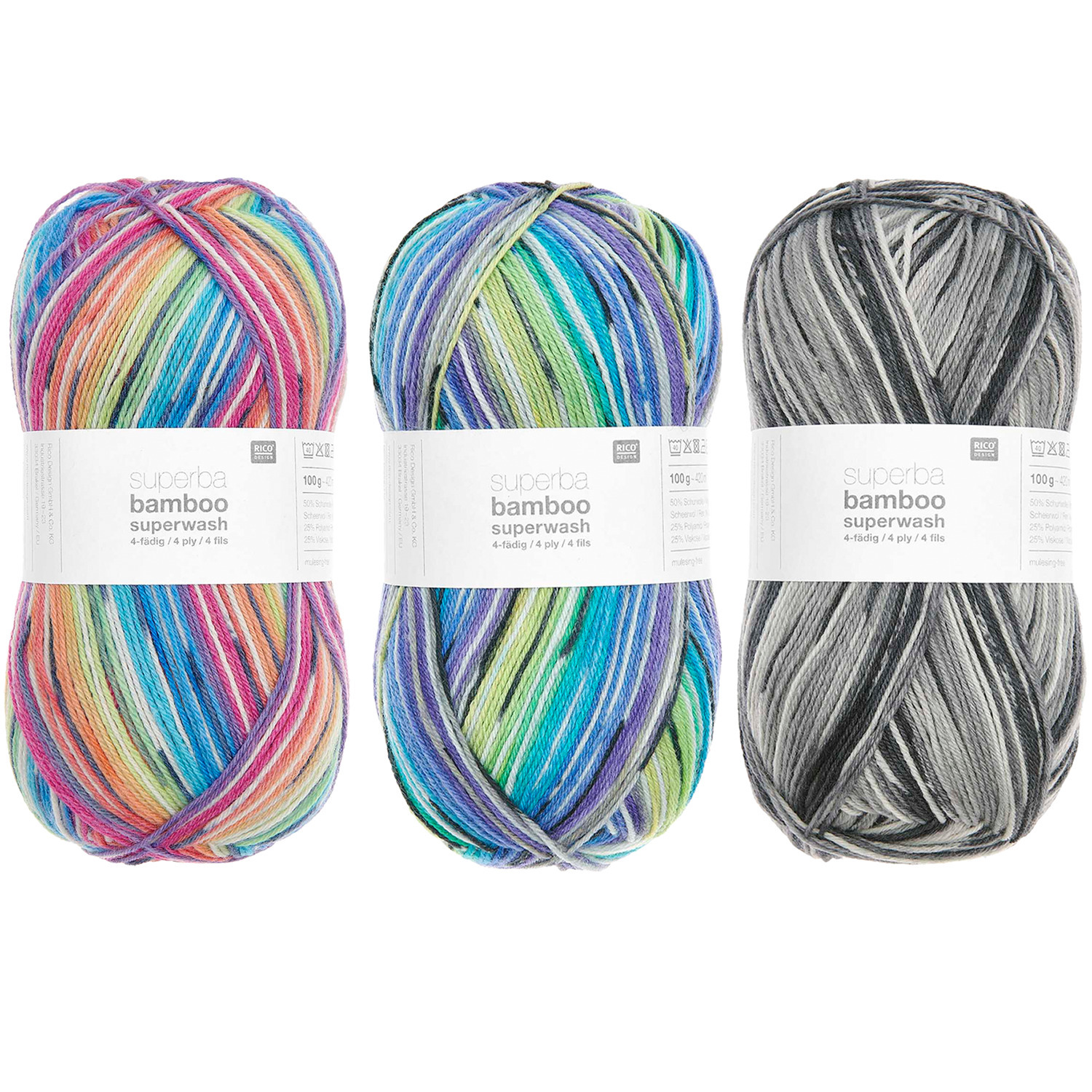 Wollpaket Socken Bamboo Rainbow von Rico Design: Drei bunte Garnknäuel in Regenbogen- und Grautönen, ideal für kreative Strickprojekte.