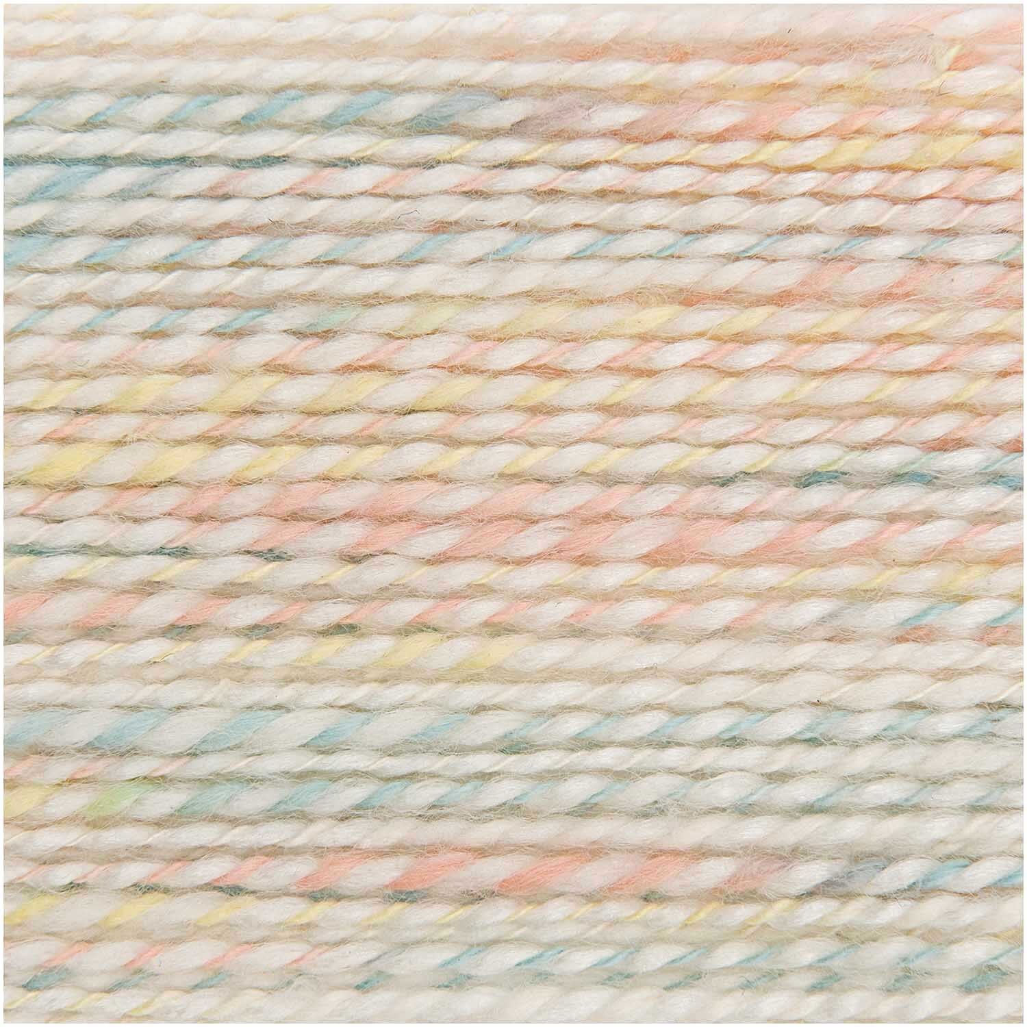 Creative Lazy Hazy Summer Cotton dk: Weiches Garn in Pastelltönen, ideal für Sommerprojekte. Marke: Rico Design.