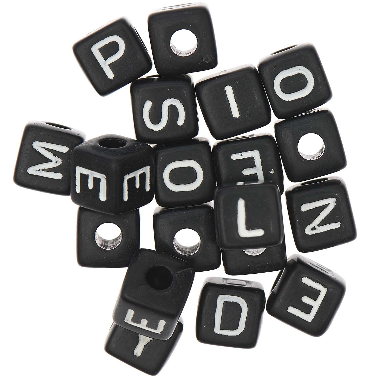 Itoshii - Ponii Beads Würfelperlen Set mit schwarzen Buchstabenwürfeln von Rico Design, 20 Stück.