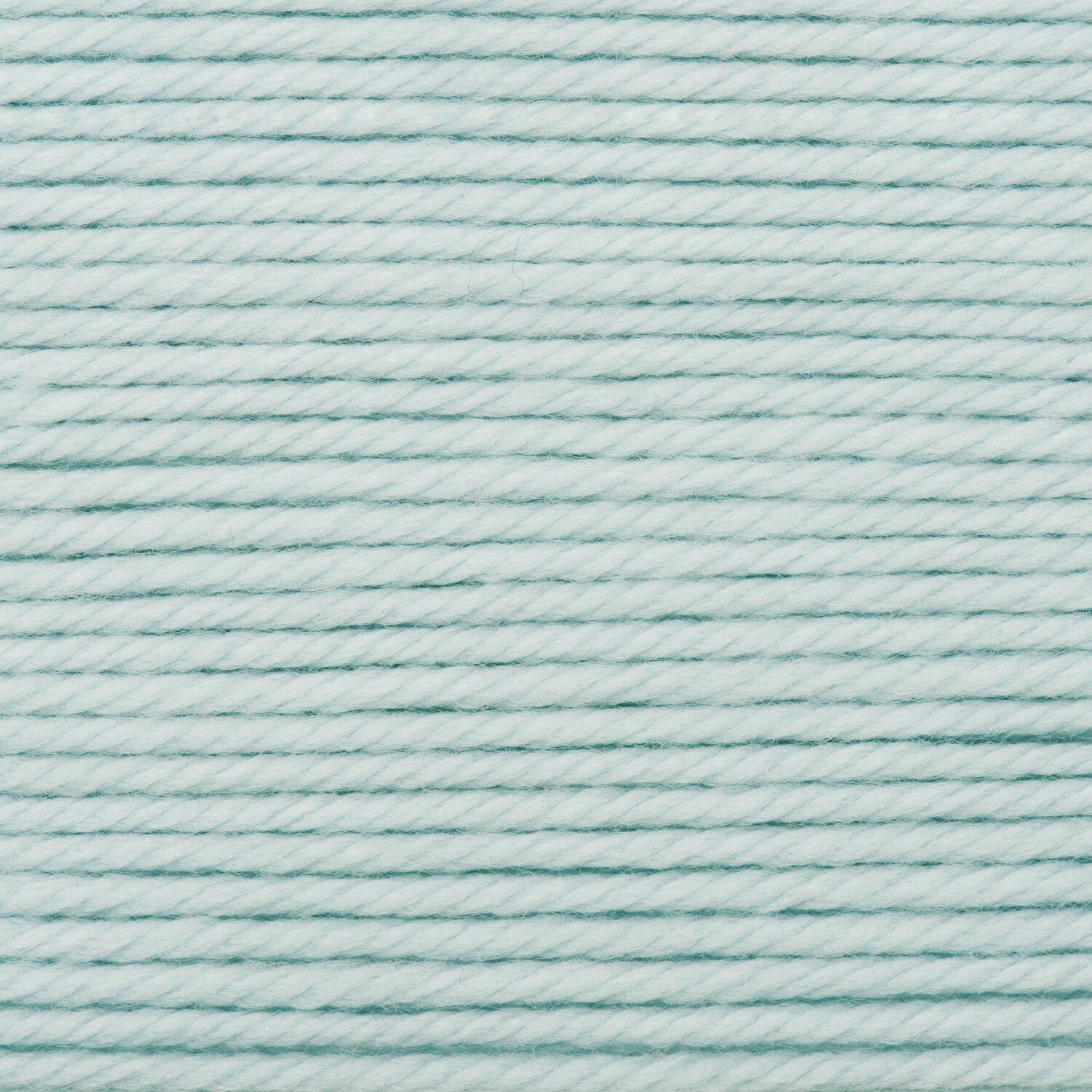 Essentials Mega Wool chunky, Rico Design, 100g 115m, nah aufgenommene weiche Strickwolle in zartem Pastellton, ideal für voluminöse Winterprojekte