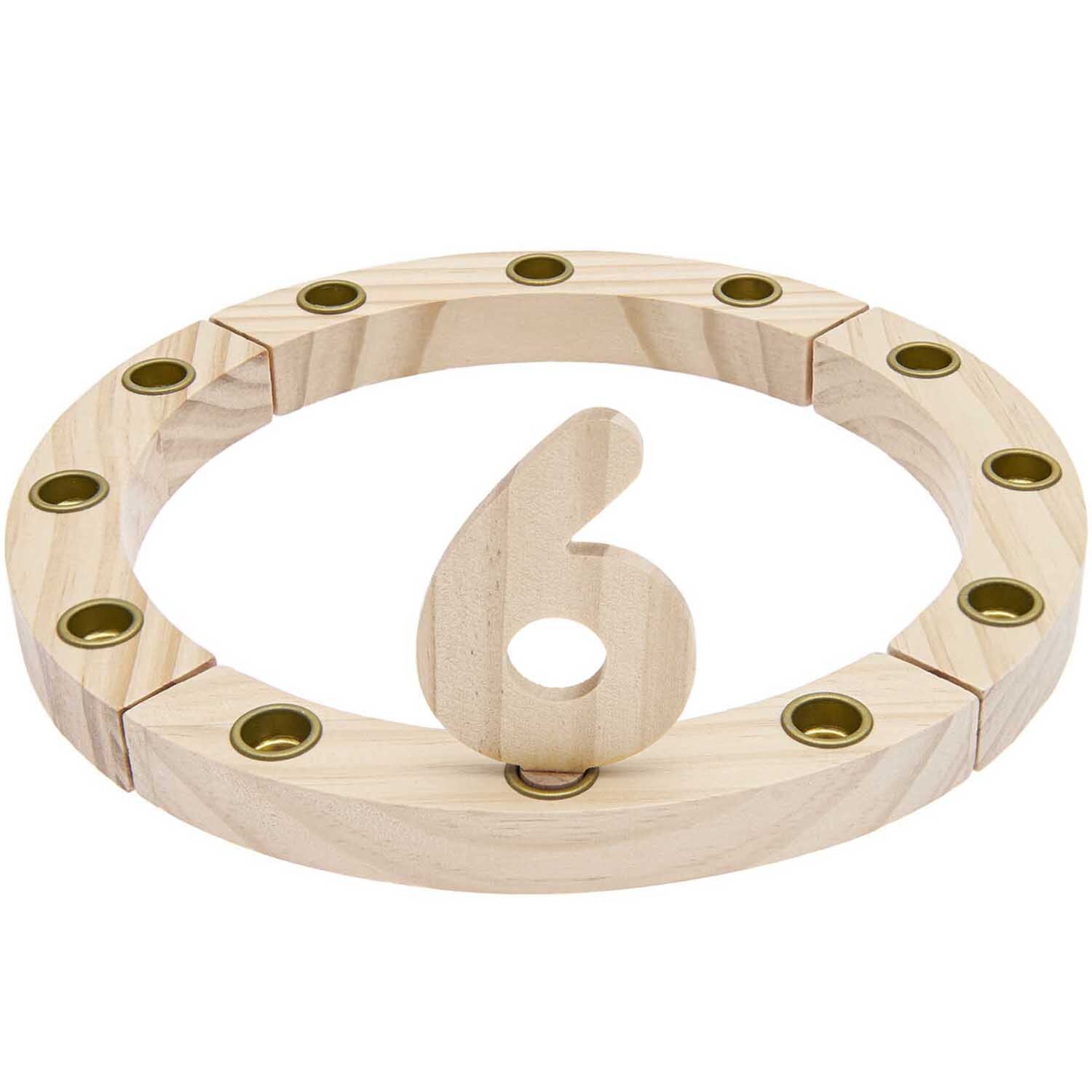 Zahlenset natur aus Kiefernholz von Rico Design, 10-teilig. Runde Holzform mit Zahl in der Mitte, ideal für kreative Dekorationen.