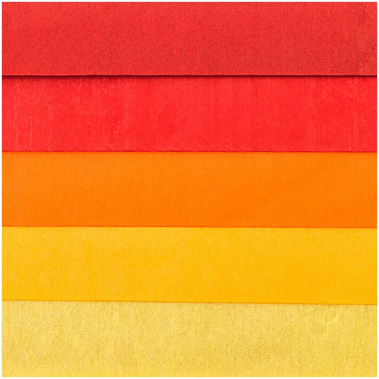 Paper Poetry Seidenpapier in Rot- und Gelbtönen, 50x70cm, 5 Bogen von Rico Design, gestapelt.