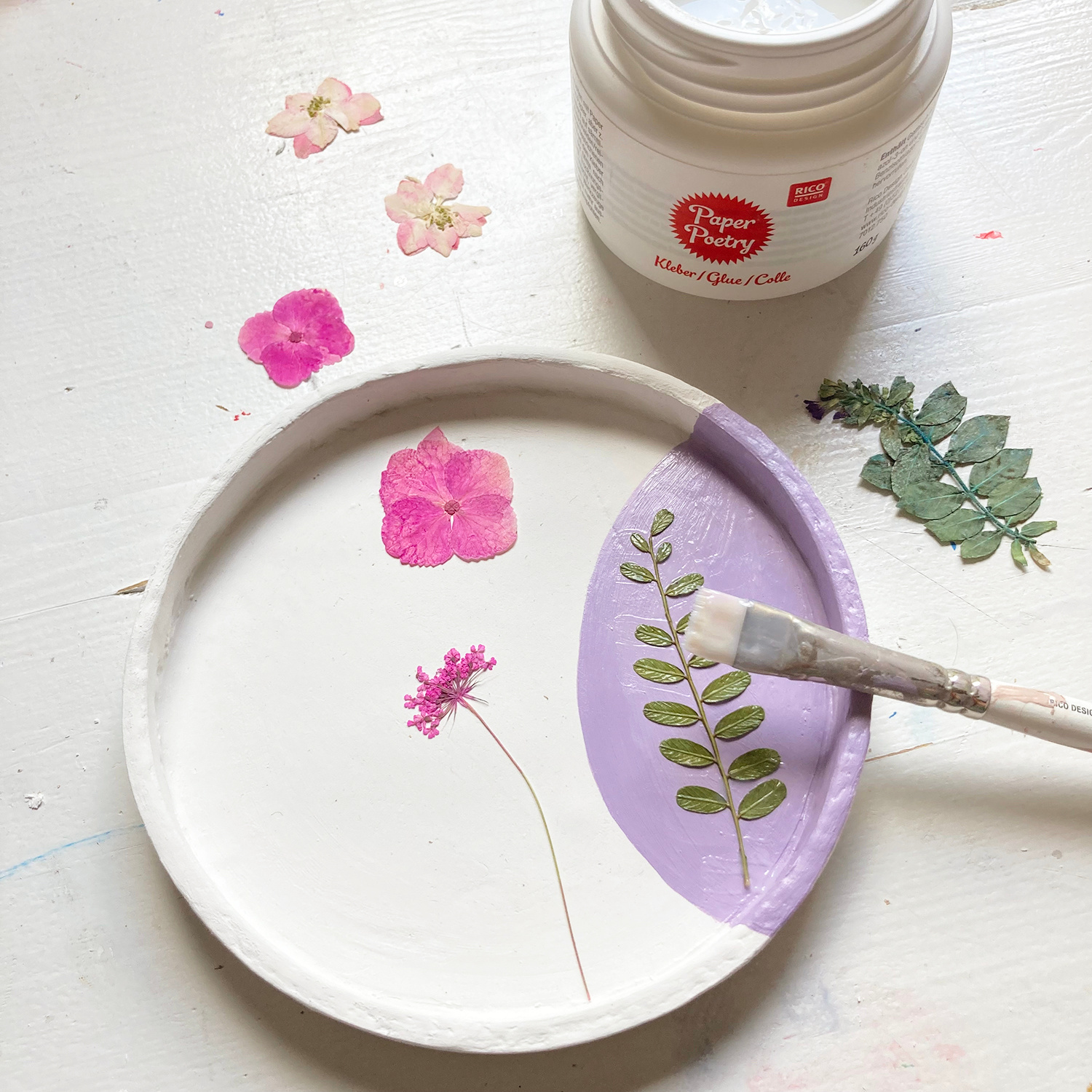 Bastelanleitung Schmuckschalen und Kettenanhänger aus Modelliermasse von idee. Creativmarkt 