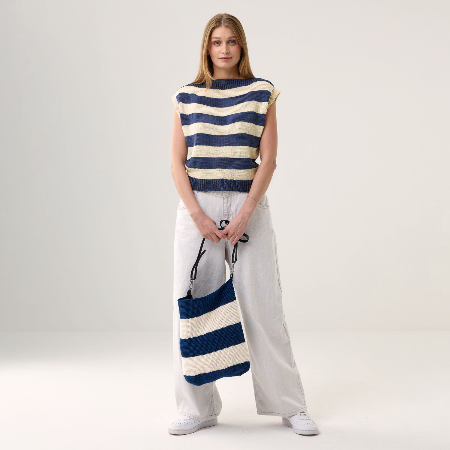 Strickset Top Modell 19 aus Die Neue Masche Nr. 9  von idee. Creativmarkt