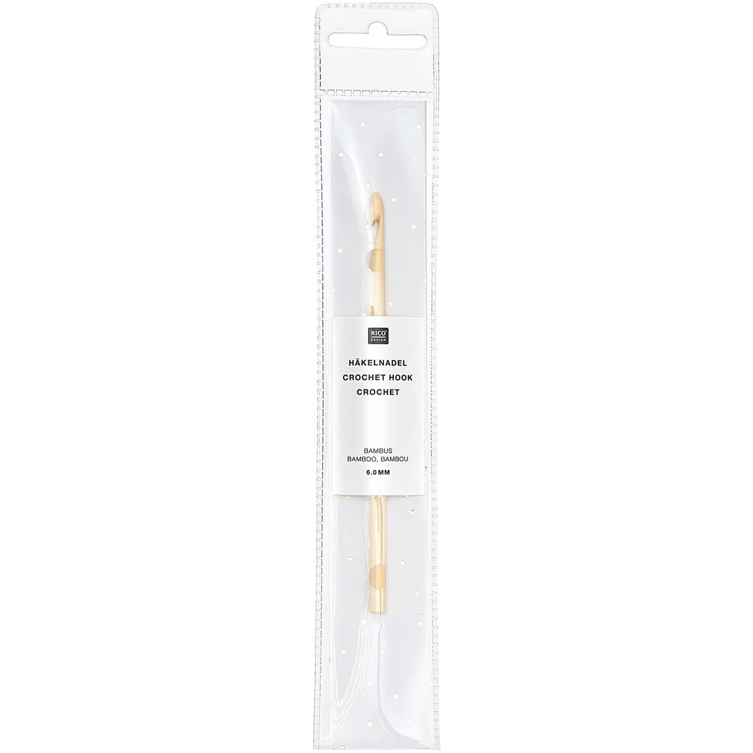 Häkelnadel Bambus von Rico Design in transparenter Verpackung, ideal für Handarbeitsprojekte.