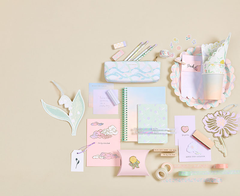 Produkte der Kollektion The Sky is the Limit als Flatlay