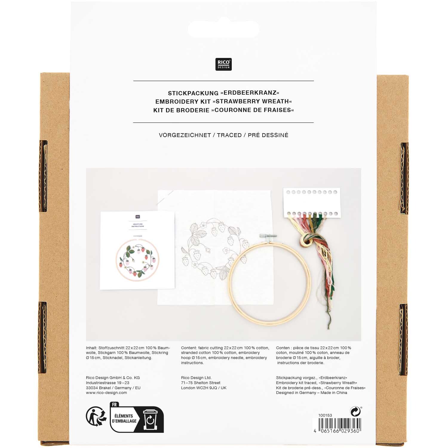 Stickpackung Erdbeerkranz vorgezeichnet von Rico Design zeigt einen Stickrahmen mit Garn und Anleitung. Ideal für kreative Handarbeiten.