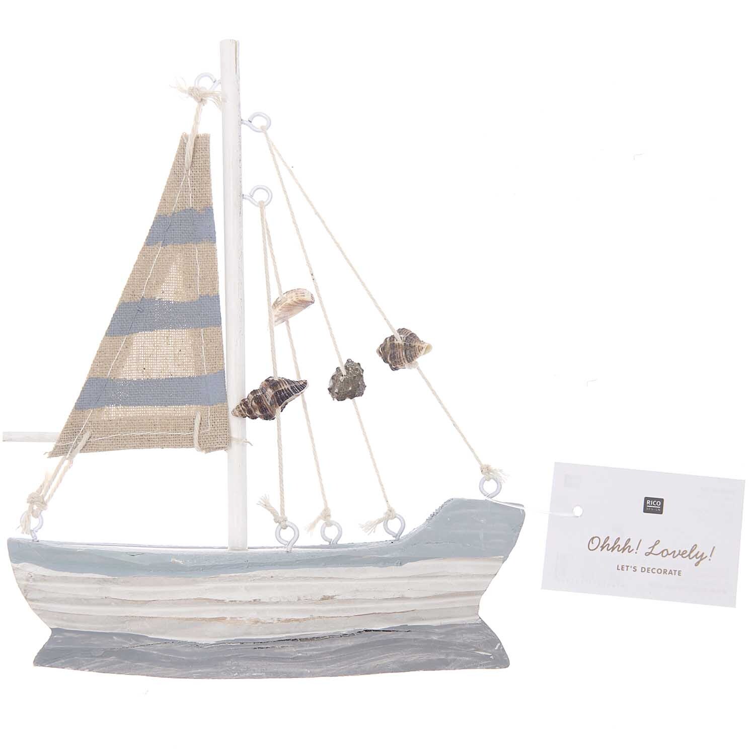 Segelboot aus Holz 15x18cm von Rico Design