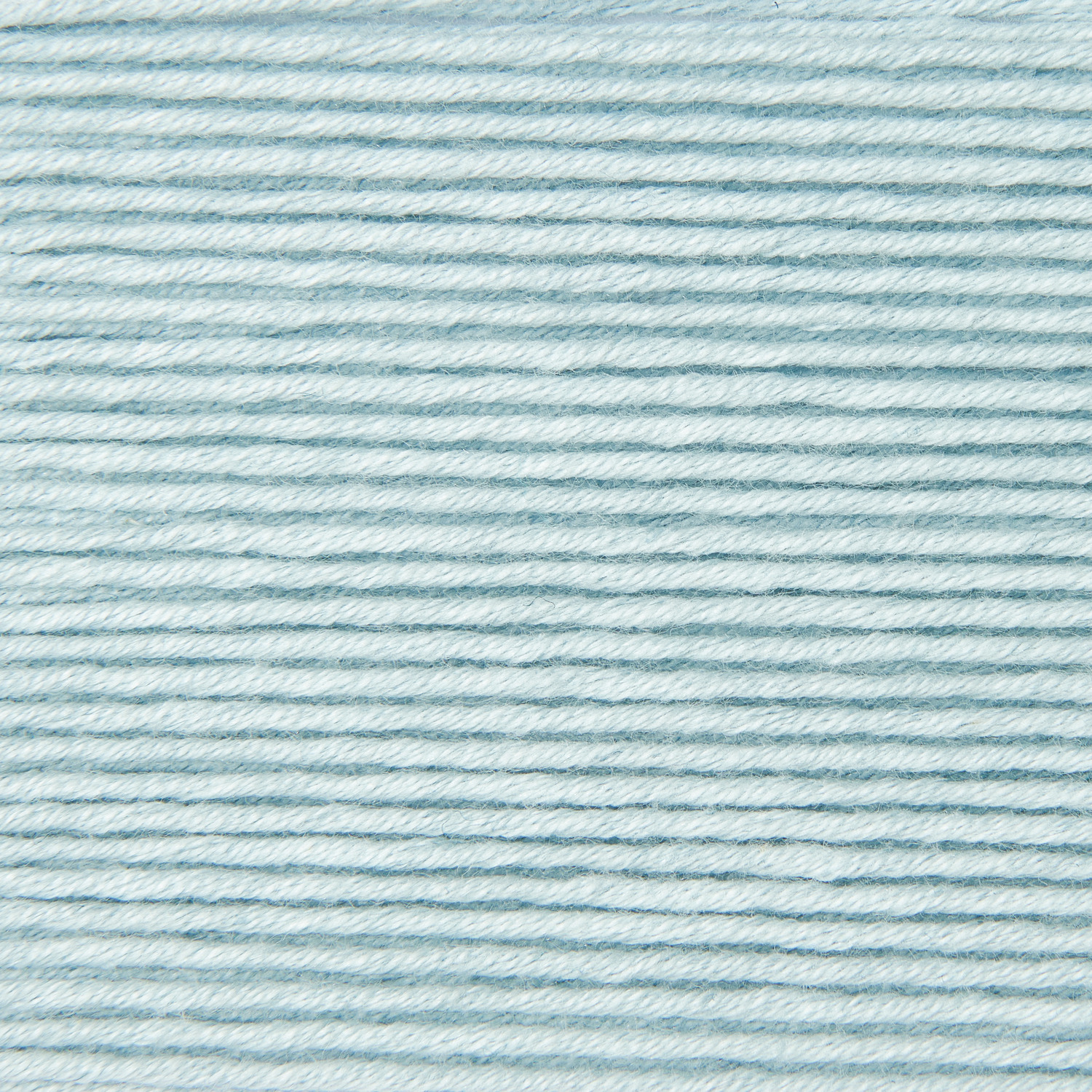 Luxury Cotton Silk Cashmere dk in Hellblau von Rico Design, weiches Garn, 50g, 110m, ideal für Strickprojekte.