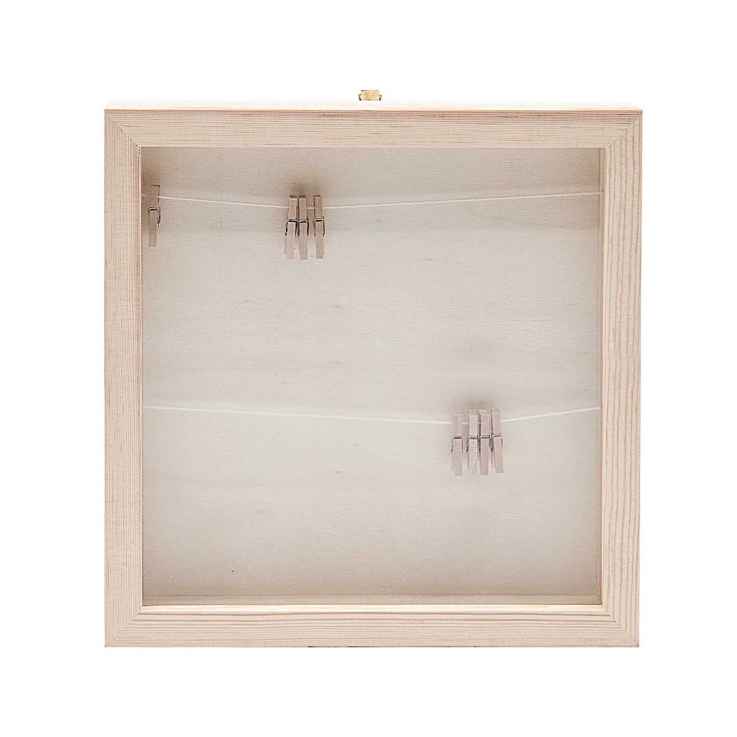 Holz Bilderrahmen mit Fotoleine 23x23x2,5cm von Rico Design, beige, mit drei Klammern auf zwei Leinen. Ideal für Fotos oder Notizen.