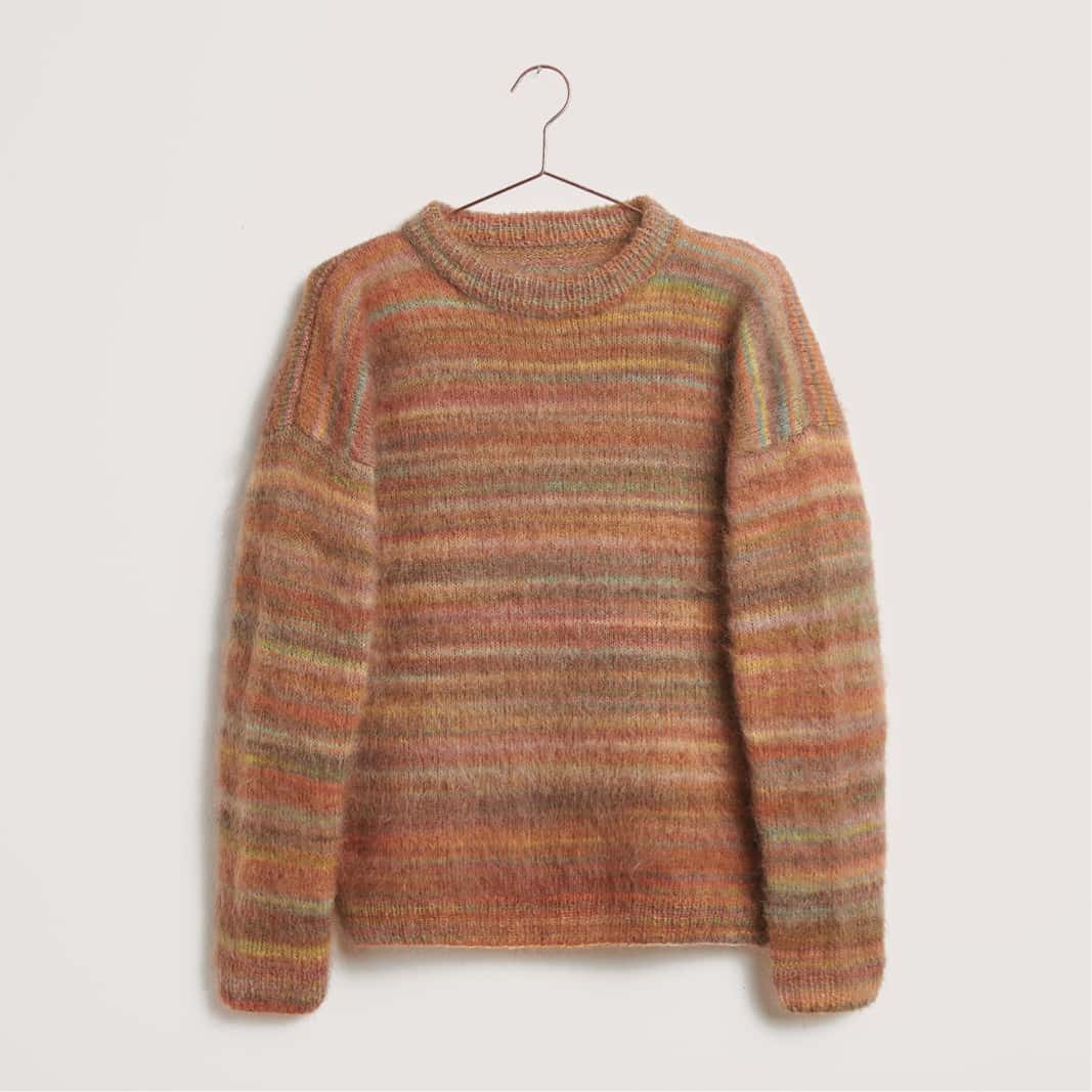 Gestrickter Pullover in Orange-Tönen: Modell 30 aus dem Heft Made by Me No. 21