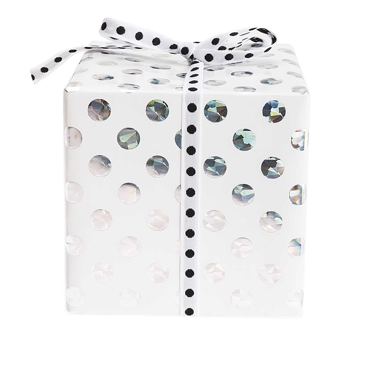 Paper Poetry Geschenkpapier mit irisierenden Punkten, verpackt als Geschenk, von Rico Design.