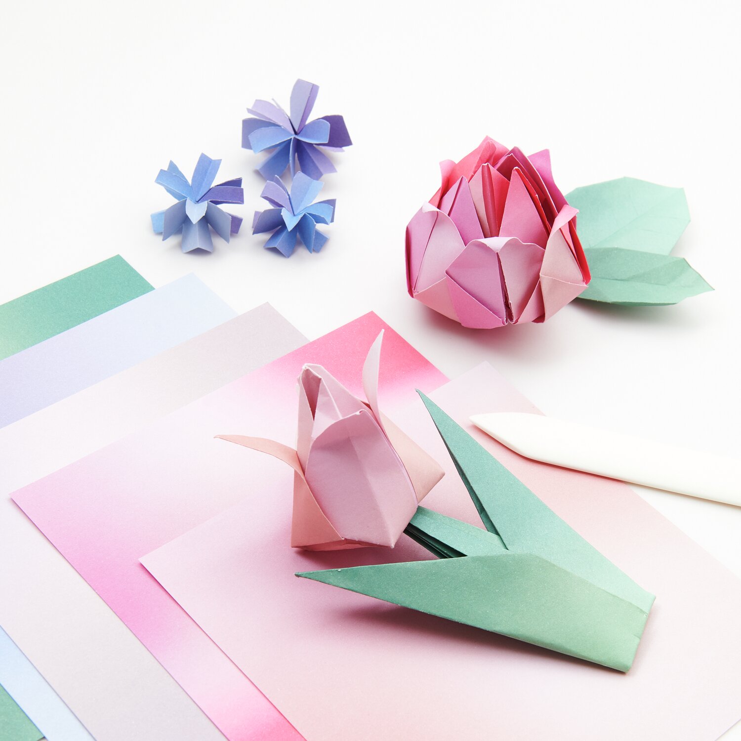 Paper Poetry Origami Blurry Gradient: Bunte Origami-Blätter und Blumen aus Papier, 15x15cm, 100 Blatt.