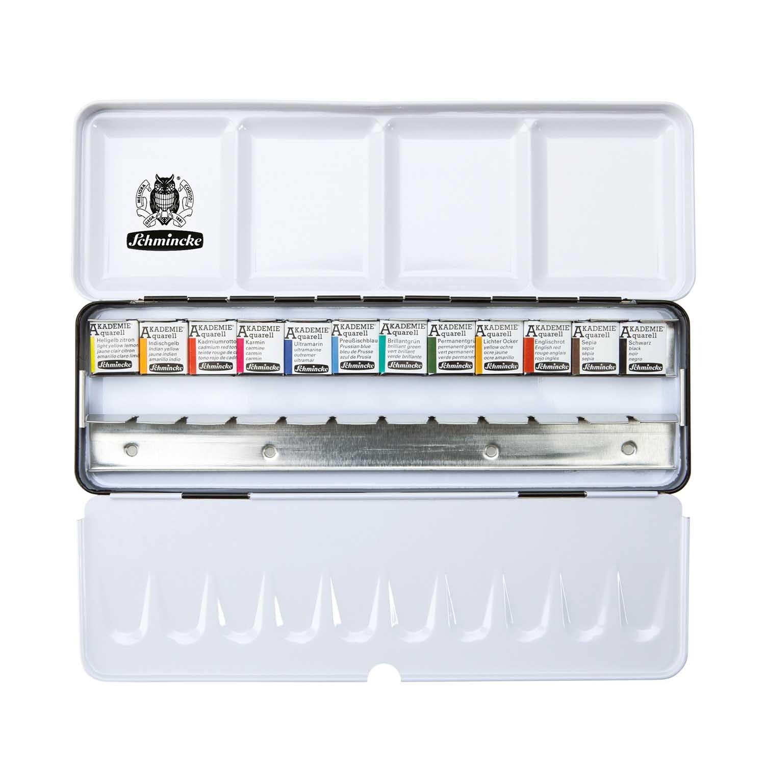 Akademie Aquarellfarben Metallkasten mit 12 halben Näpfen von Schmincke, geöffnet, zeigt verschiedene Farbtöne.