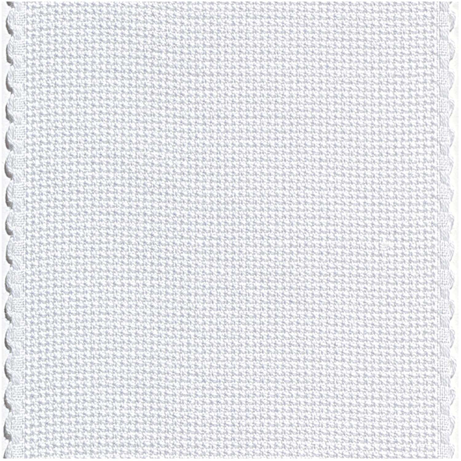 Aidaband mit Bogenkante von Rico Design, ideal für Stickprojekte, zeigt feine Textur.