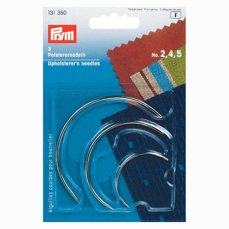 Polsterernadeln silber 3 Stück von Prym in einer blauen Verpackung mit buntem Stoffmuster.