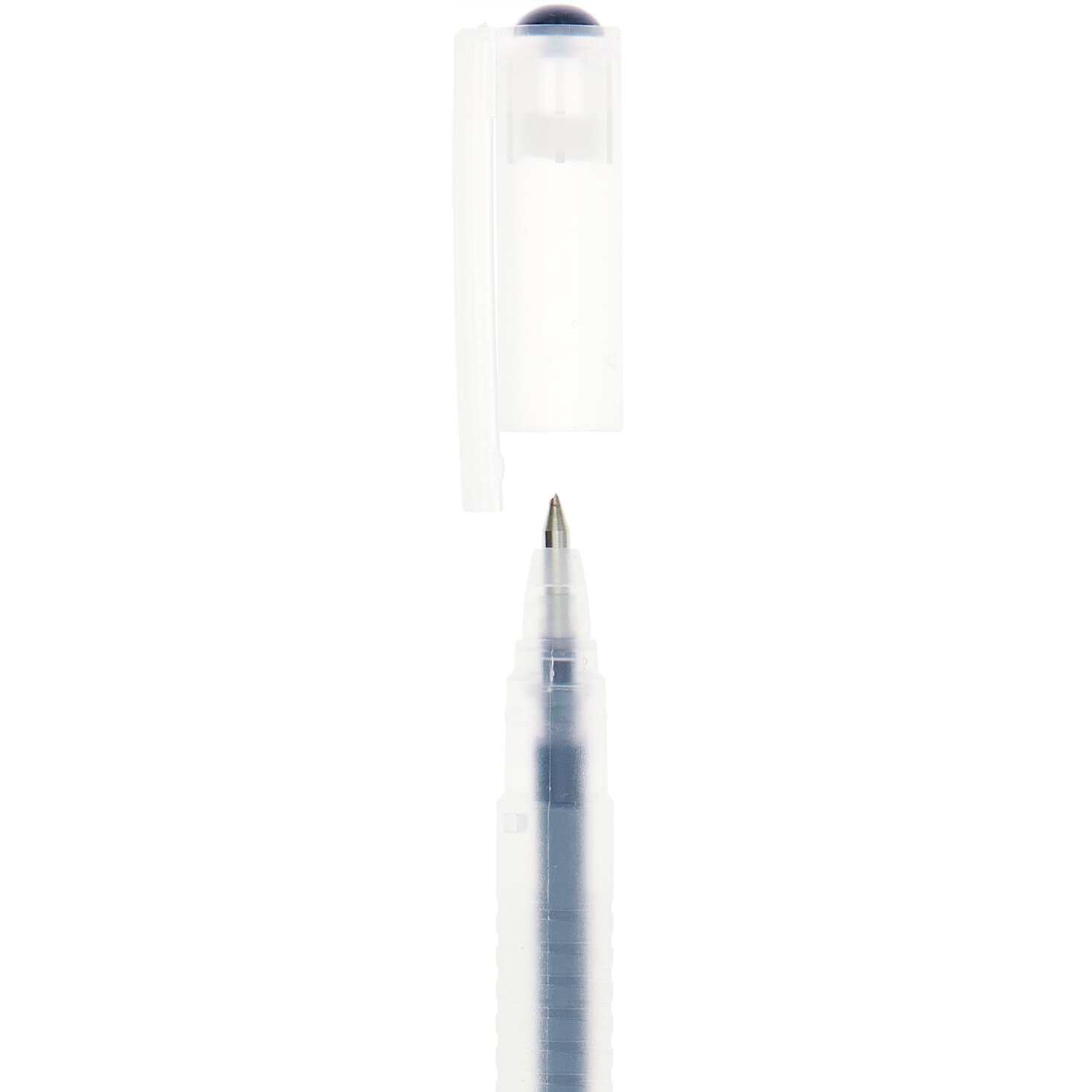 Gelstift Basic 0,5mm von Rico Design in Petrol, mit abgenommener Kappe, zeigt die feine Spitze.