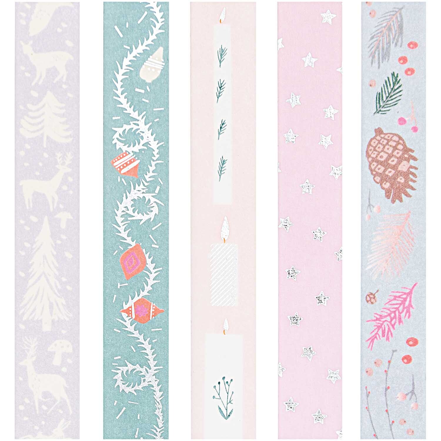 Paper Poetry Tape-Set Nostalgic Christmas pastell zeigt fünf dekorative Klebebänder mit weihnachtlichen Motiven wie Kerzen, Tannenzapfen und Sternen.
