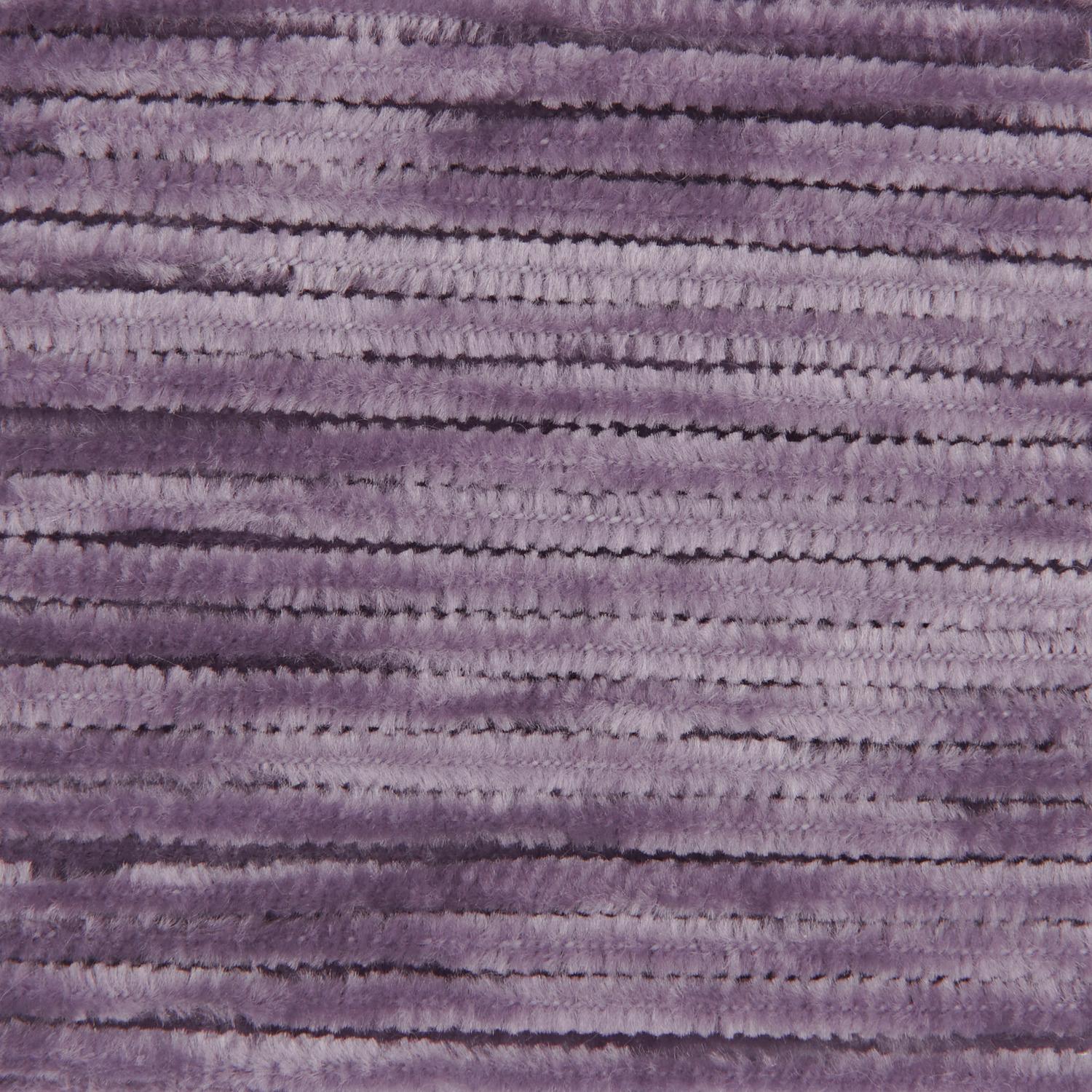 Ricorumi Nilli Nilli: Flauschiges Garn in Lila von Rico Design, ideal für kreative Strickprojekte.