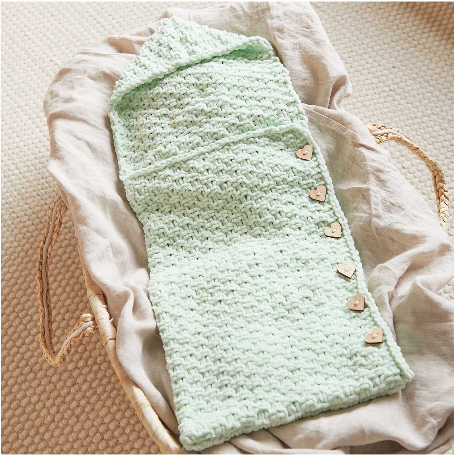Strickset Schlafsack Modell 03 aus Baby Chenillove von Rico Design