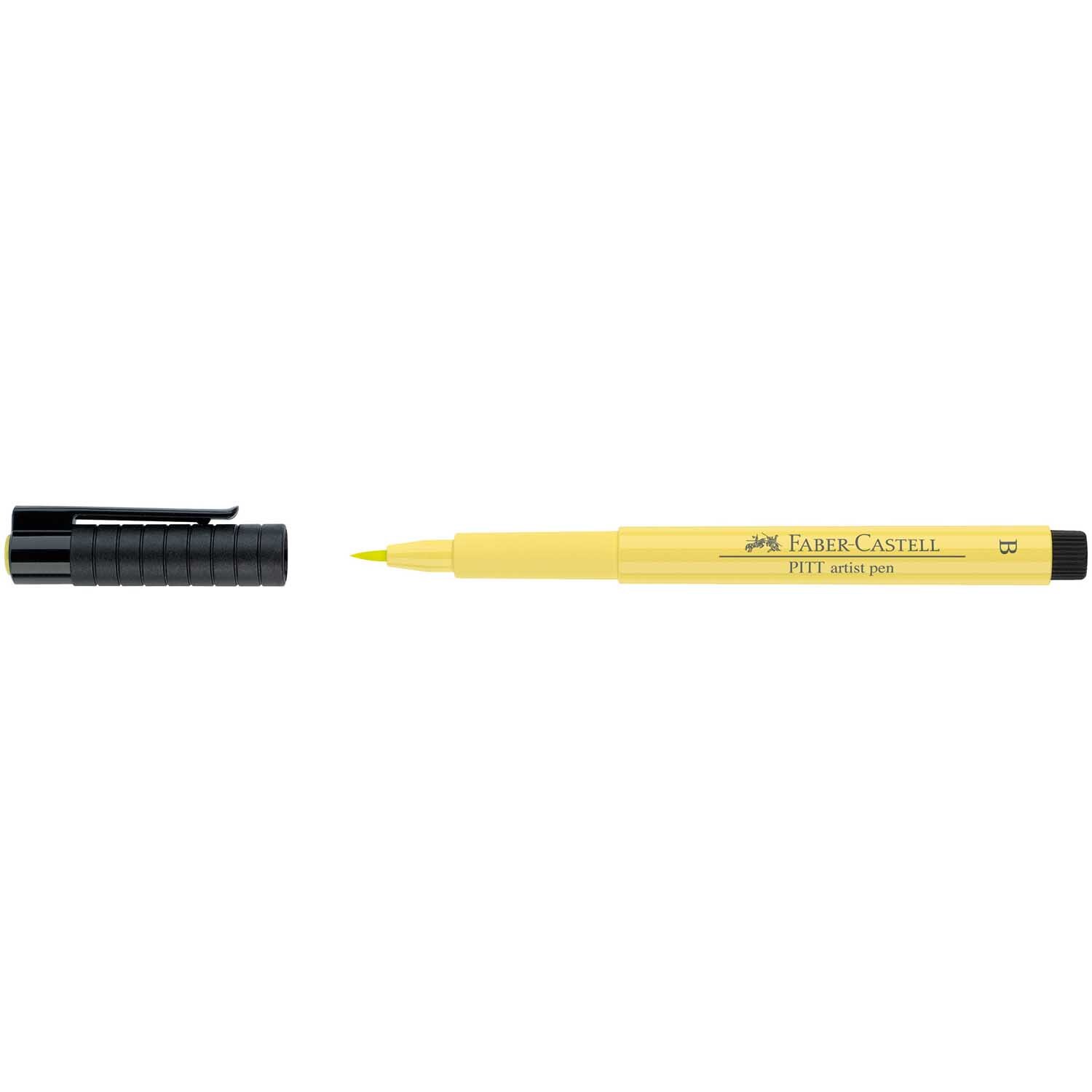 PITT artist pen brush in lichtgelb von Faber Castell, mit abgenommenem Deckel auf schwarzem Hintergrund.